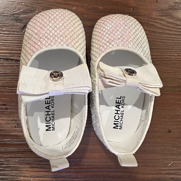 Michael Kors mermaid toddler dress shoe (4M) - Picture 2 of 4